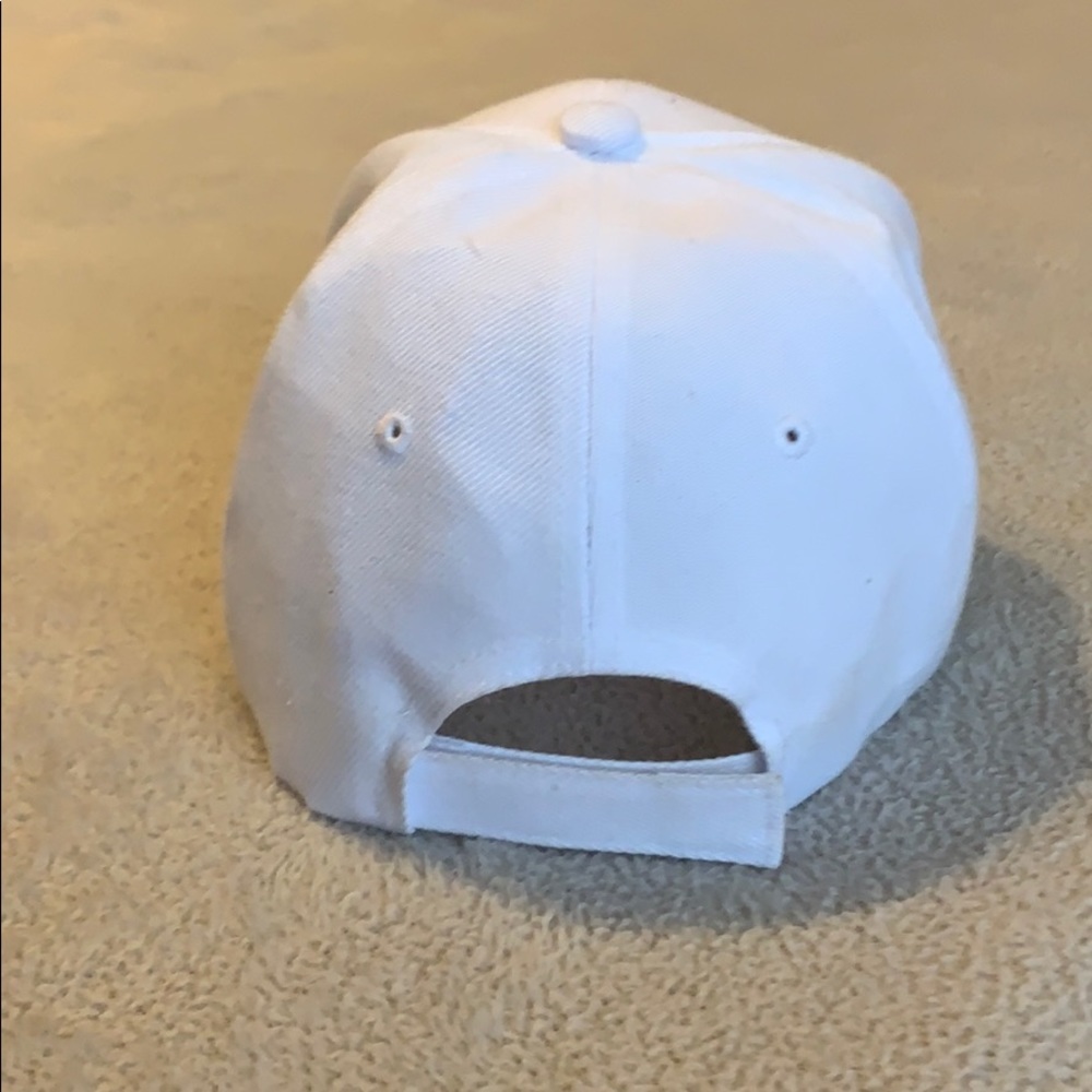 White bride hat - Picture 3 of 4